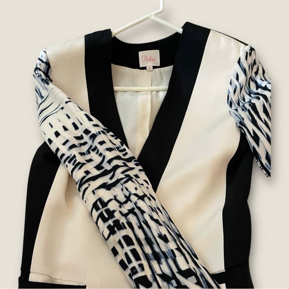Parker Luxury Silk Modern Print Tuxedo Blazer